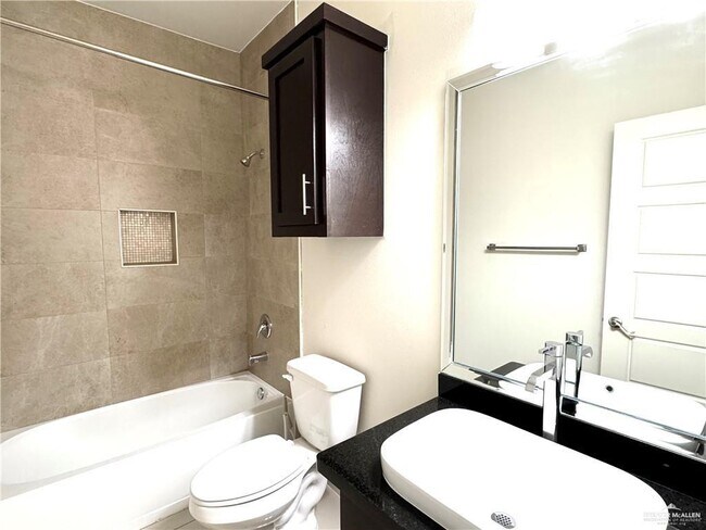 Photo - 19 Sabercat Ave Unit 2