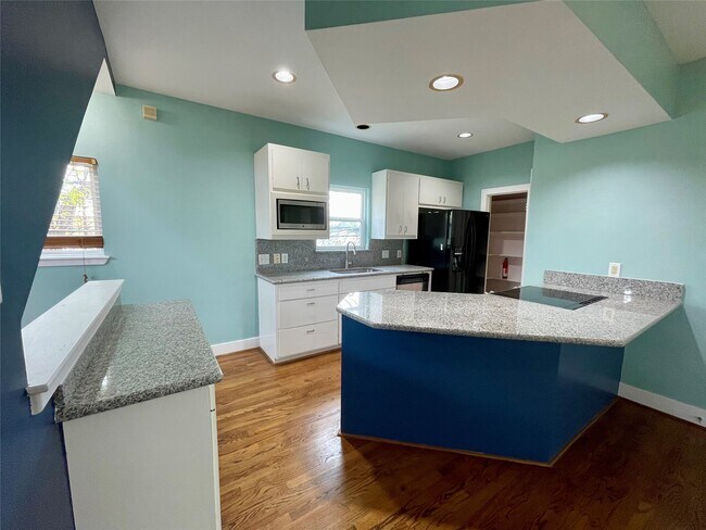 Photo - 5901 Fairdale Ln