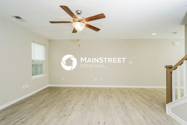 Photo - 3 Bedroom Pet-Friendly Home in Lexington, ...