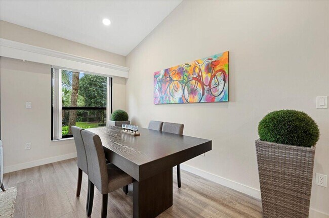Photo - 11863 Wimbledon Cir Unidad 542