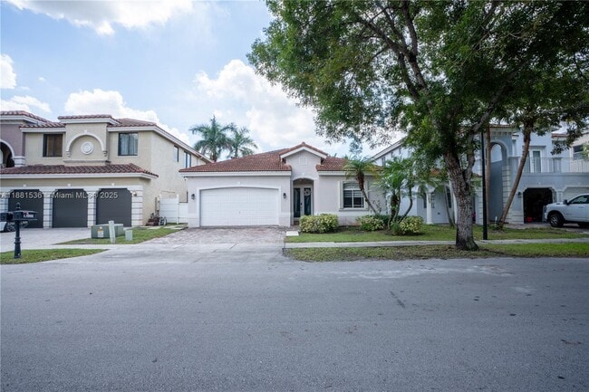Building Photo - 13000 SW 52nd St Rental