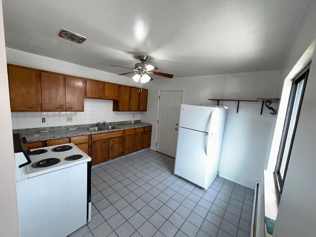 Photo - BENTON Unit F