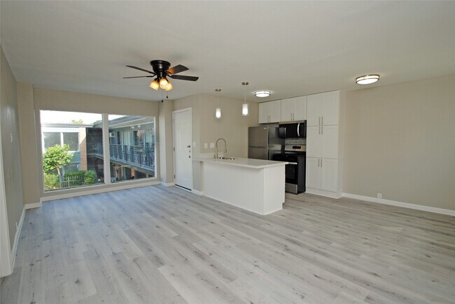 Photo - 2515 Yoakum Blvd