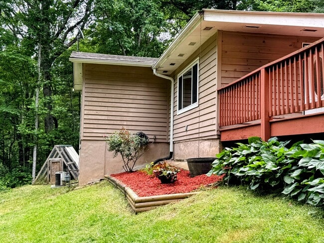 Photo - 128 Woodland Hills Dr