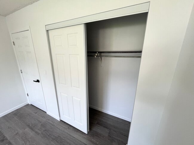 Dormitorio 2 - 1618 Sutton Ave