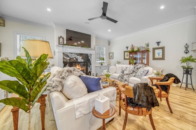 2171 Lakeshore Dr Unit SI ID1583730P