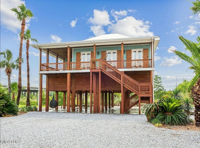 Building Photo - 218 Front St