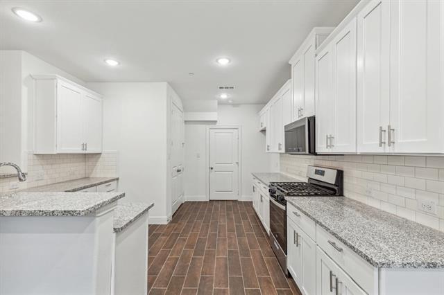 Photo - 6416 Burbank Wy