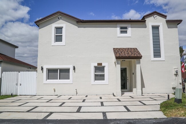 Photo - 9035 SW 148th Ct House
