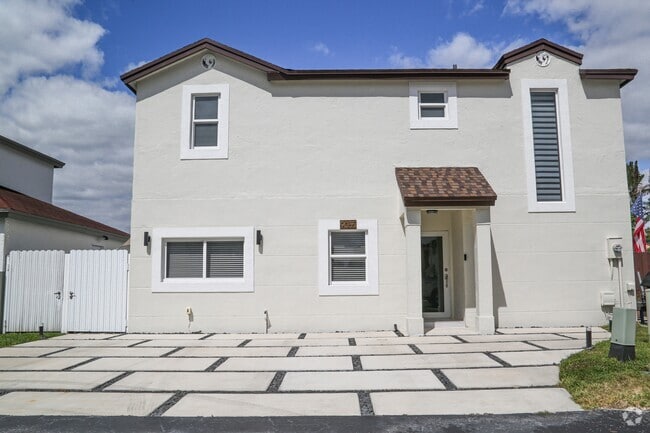 Building Photo - 9035 SW 148th Ct Rental