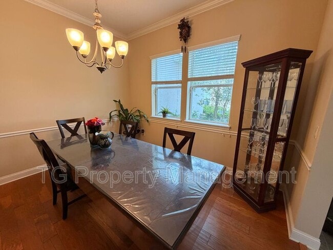 Photo - 305 Medio Dr