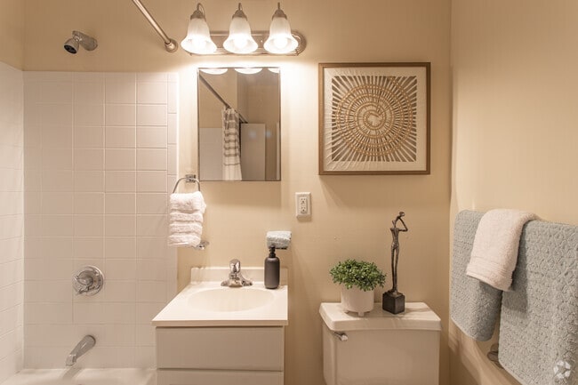 1BR, 1BA, - Model