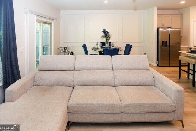 Photo - 5682 Plain Field Ln