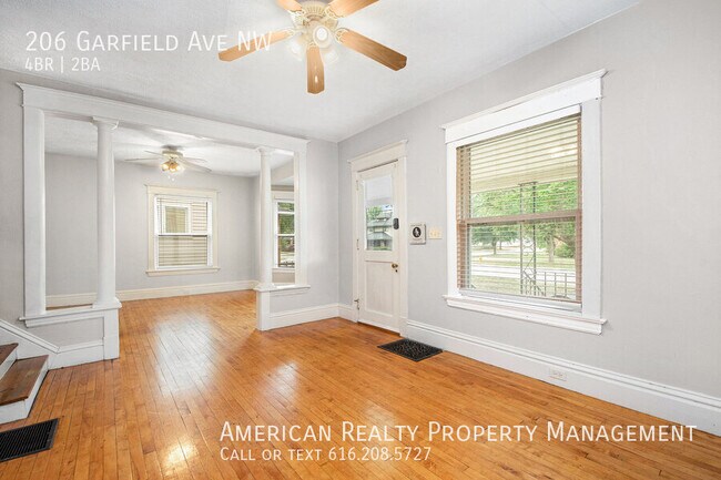 Photo - 206 Garfield Ave NW