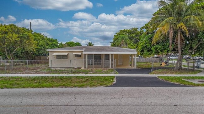 Building Photo - 242 NE 26th Ct Rental