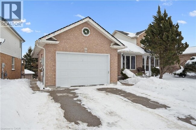 Photo - 24 Carroll Crescent