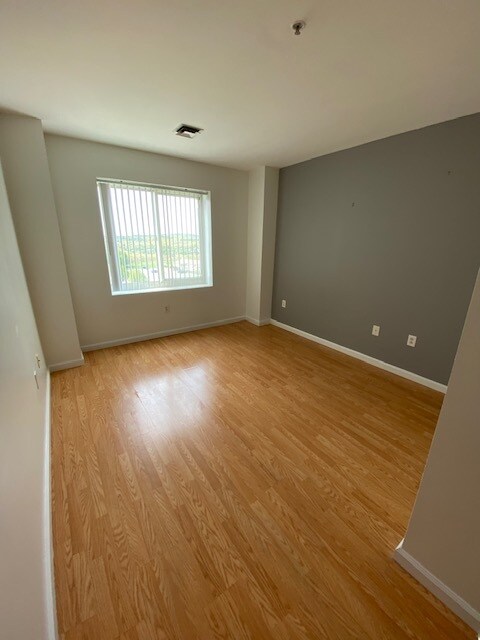 Photo - 1 Cityview Ln Unit 807