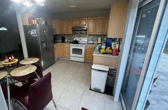 Photo - 2289 SE Seamist St