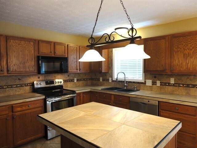 Photo - 1472 Blake Ct