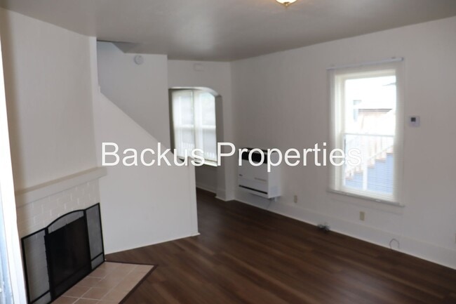 Photo - 210 Cypress Ave Unit B