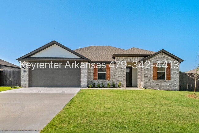 Building Photo - Bright, Open & Beautifully Designed 3-Bedroom Home
