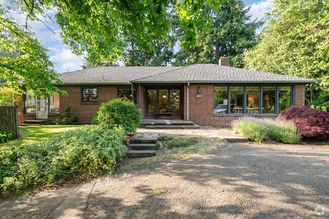 Building Photo - 4Bd/2Ba Seattle House