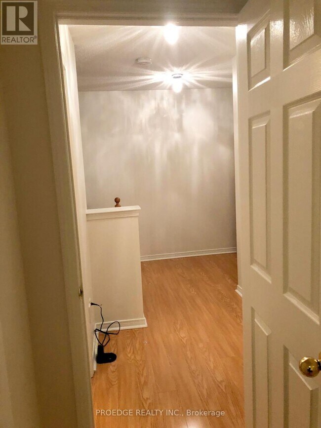 Photo - 33 Stonewood St