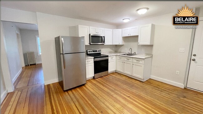 Building Photo - 429-433 Princeton Road Unit #431R