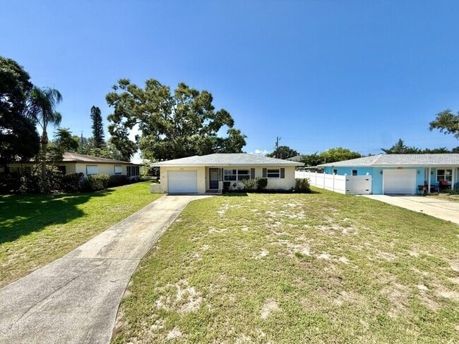 Photo - 14218 Sharon Dr House