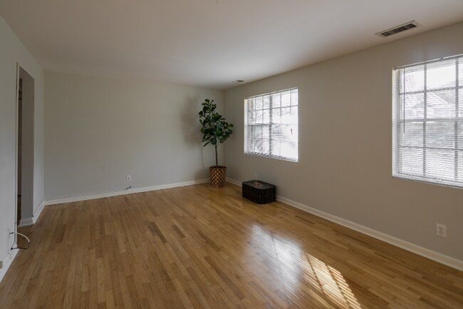 Photo - 463 Church St Unit C