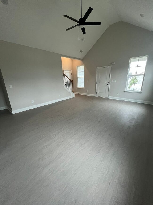 Photo - 102 Bennett St