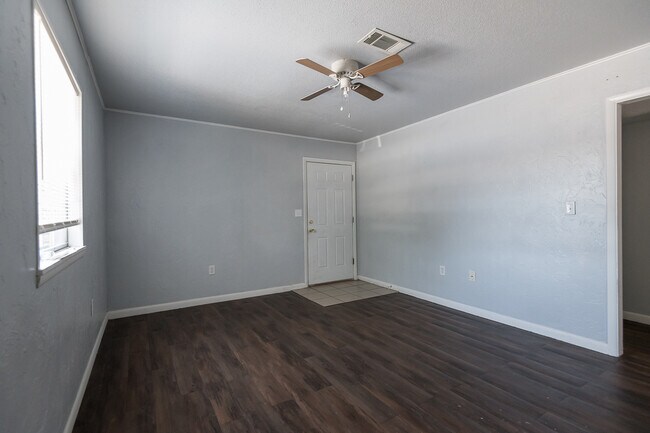 Photo - 131 N Duck St