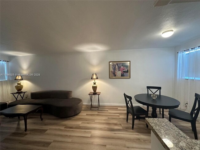 Building Photo - 12101 Griffing Blvd Unit 1 Rental