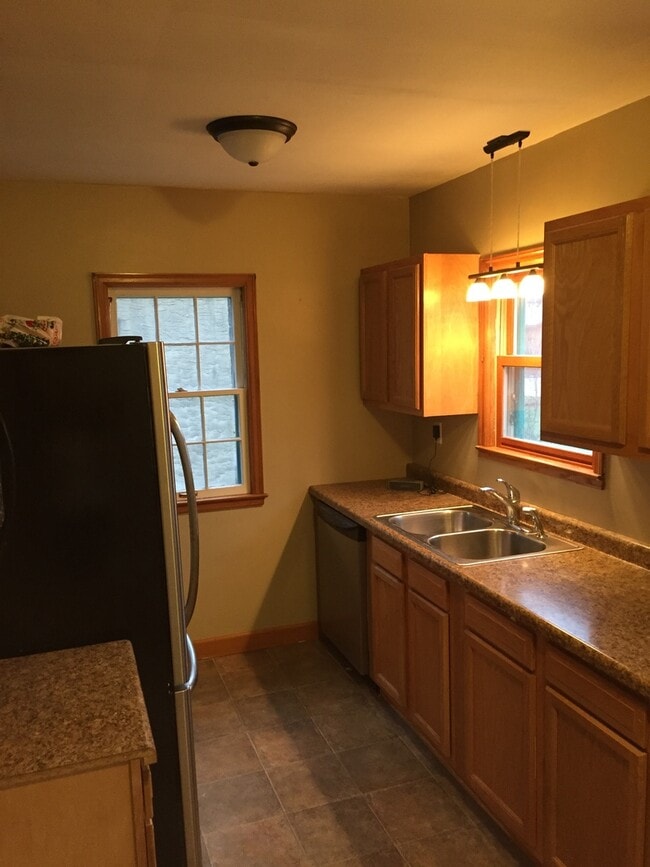 Photo - Impeccable 3 Bedroom 1 Bathroom Home in St. Paul!