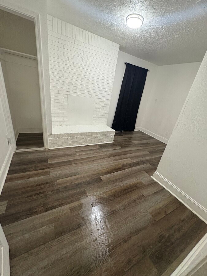 Photo - 1679 Ragan St