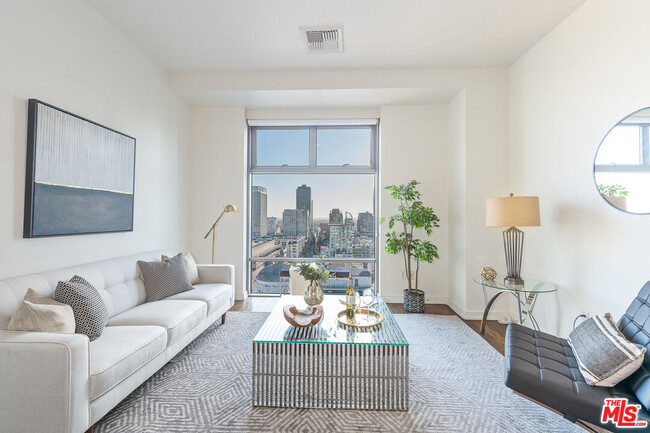 Building Photo - 801S S Grand Ave Unit 1412 Rental