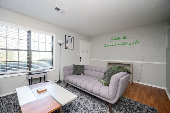 Building Photo - 3092 Destin Cir Unit 3