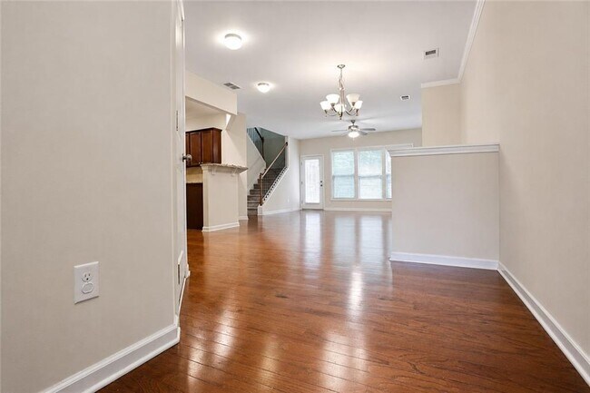 Photo - 2132 Greencrest Cir