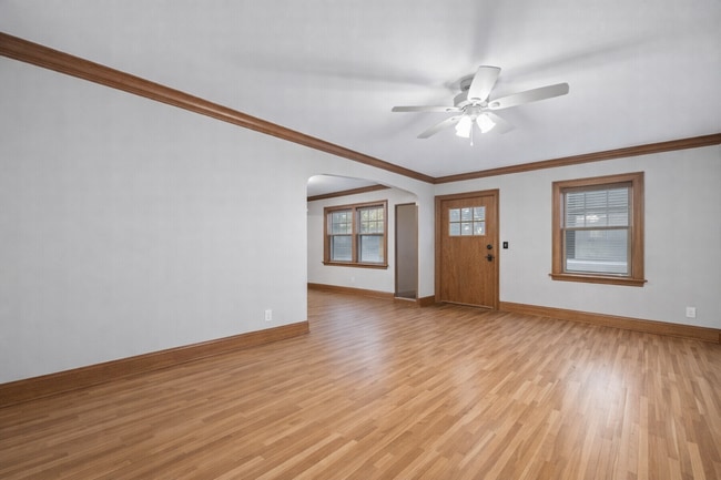 Photo - 811 Snelling Ave N