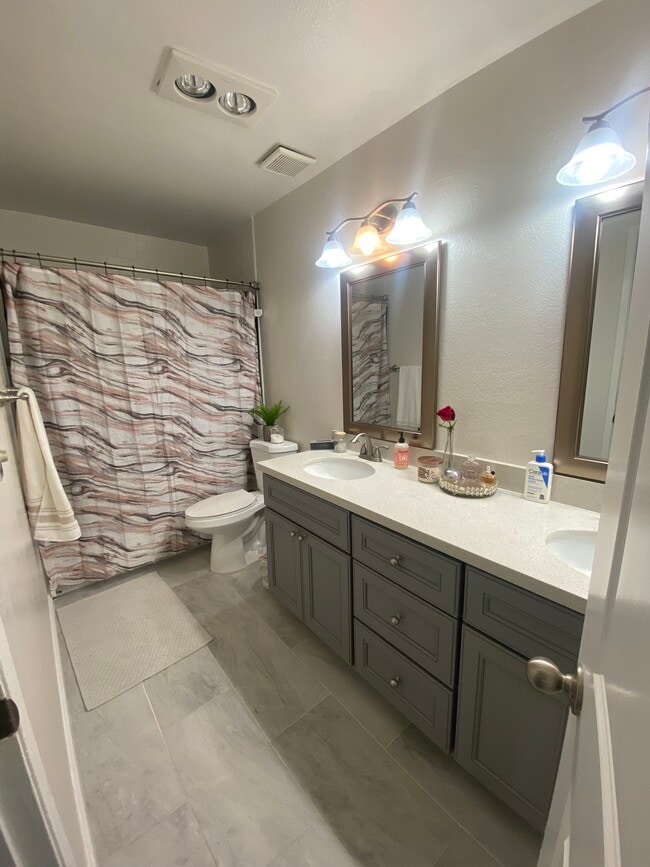 Guest Bathroom - 177 Lighthouse Dr Unit 177 Lighthouse Drive