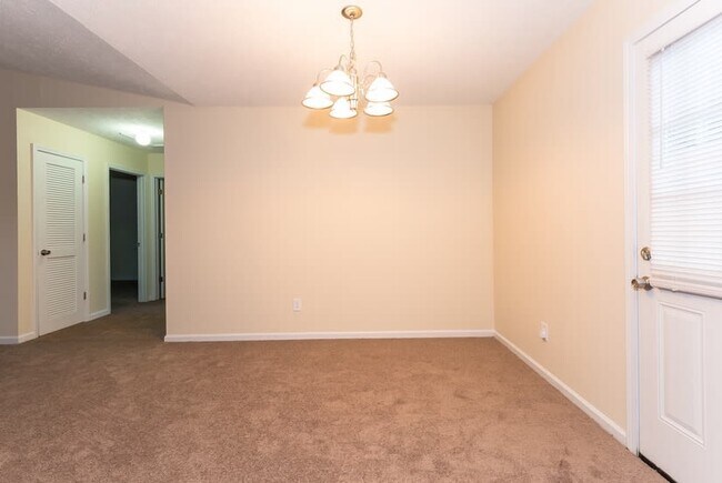 Photo - 316 Graison Ln