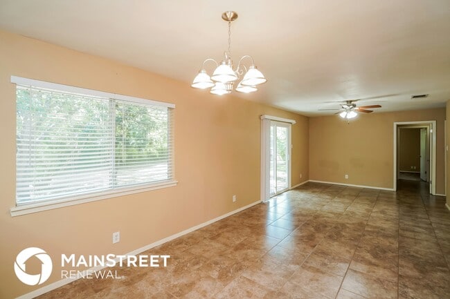 Photo - 110 Simler St