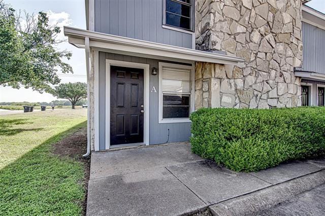 Building Photo - 1403 Courtney Pl Rental