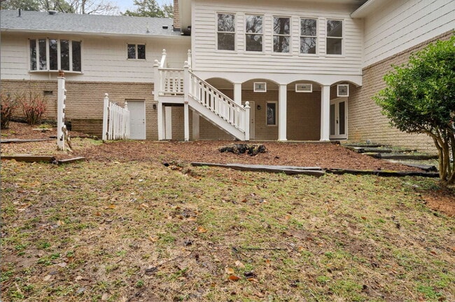 Photo - Two Bedroom Duplex with Bonus Room in Chapel Hill