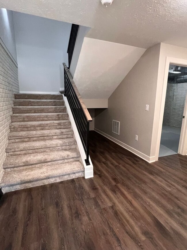 Photo - Luxury Living In Midtown - 3bed 2.5bath Townhome