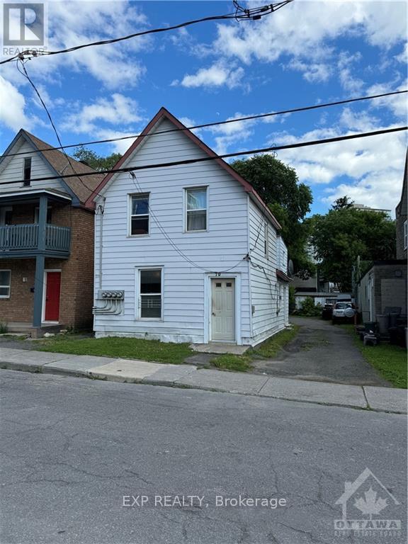 Photo - 70 Barrette St