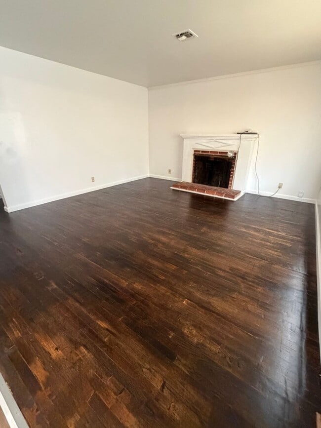 Photo - 2140 48th Ave