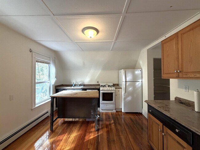 Building Photo - 94 Morrison Ave Unit 3