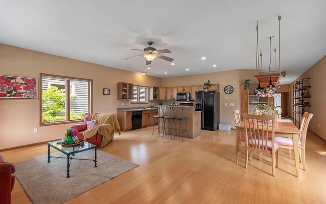 Photo - 2138 N Buffum St