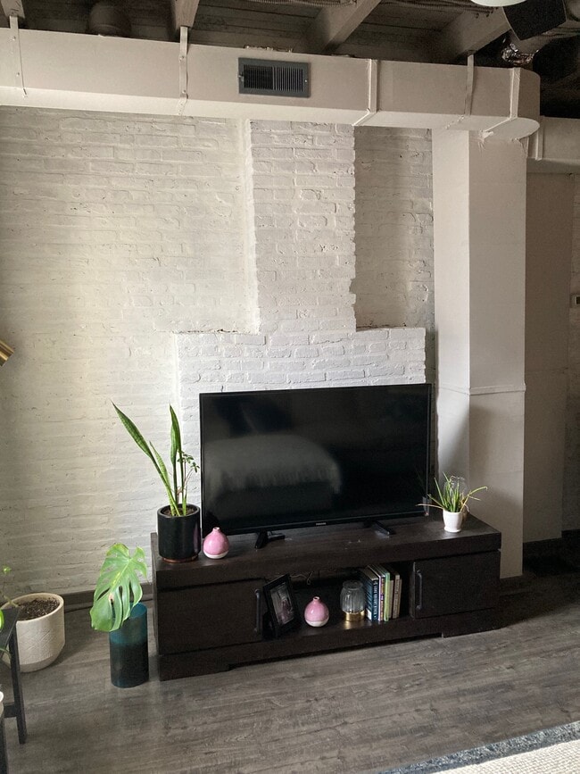 Photo - 1602 Latrobe St